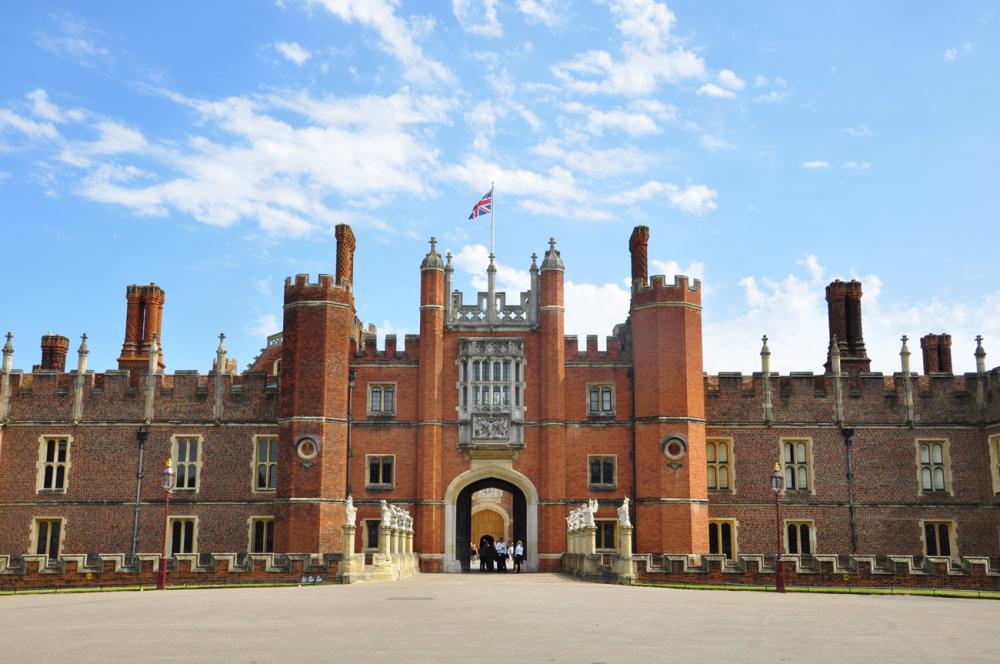 Hampton Court (2).jpg