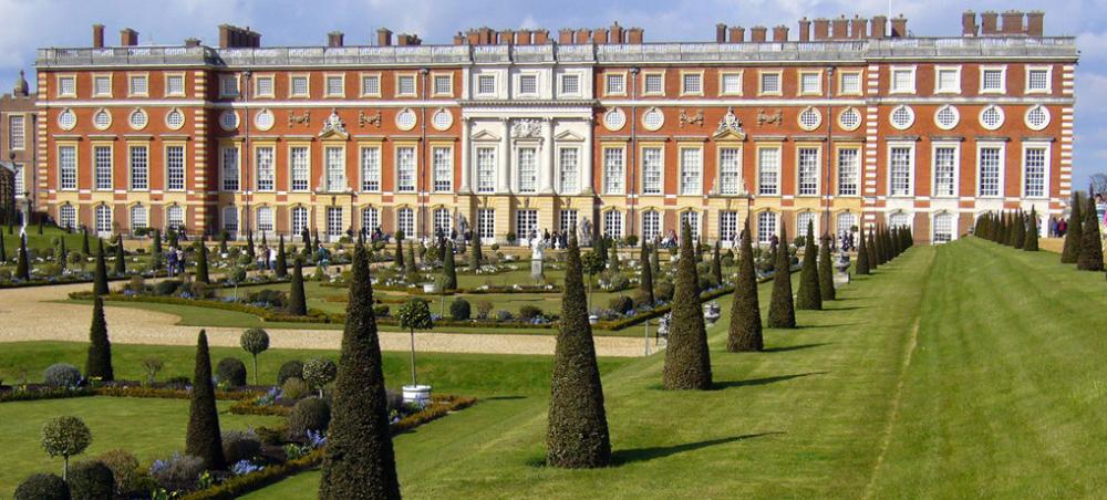 Hampton Court (4).jpg