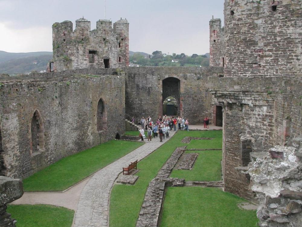 Conwy Castle (11).jpg
