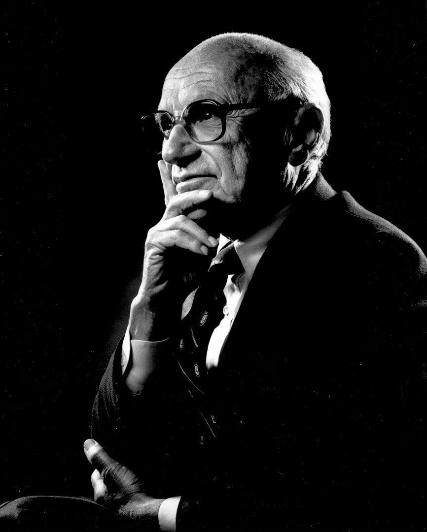 866px-Portrait_of_Milton_Friedman.jpg.ae5b0e8844479aa7b9270f787f1119e9.jpg