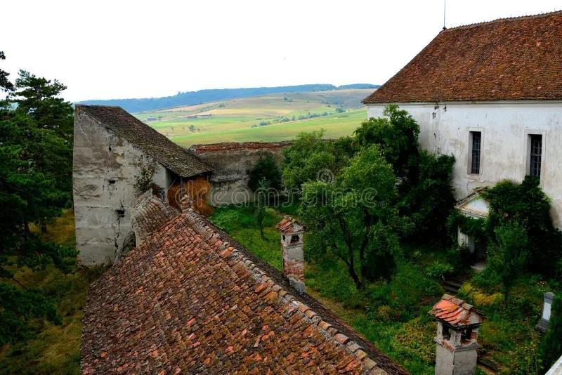 courtyard-fortified-medieval-church-ungra-transylvania-german-galt-commune-braov-county-romania-there-th-75591869.jpg.26ecedf6f29512c2d5a8c7605bd8d3dc.jpg